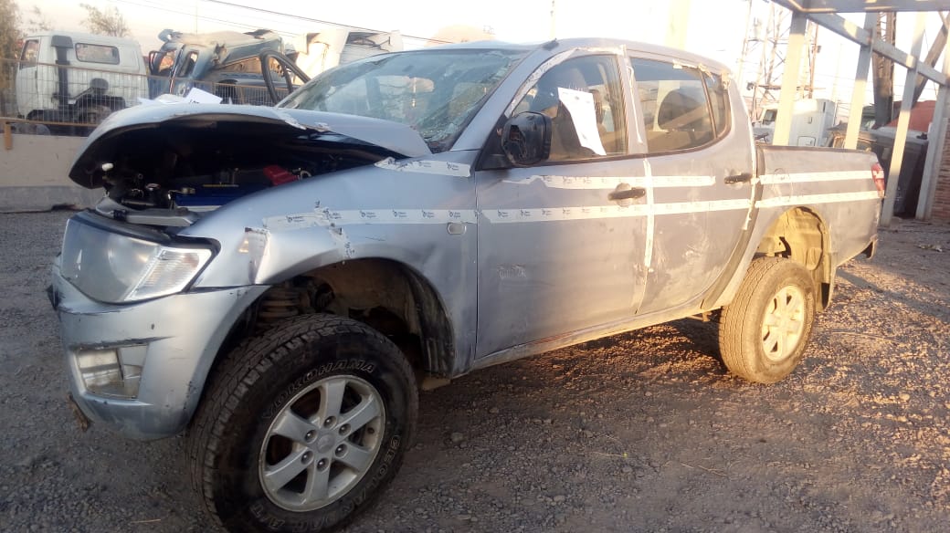  Mitsubishi L200  USADO